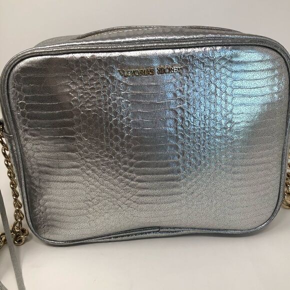 Victoria Secret Silver Croc Square Gold Chain Hands Free Tassle Charm Crossbody - Picture 3 of 7